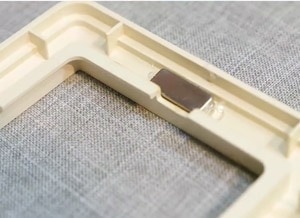 kreatívne nápady pre použitie magnetov- kľúče na vypínači