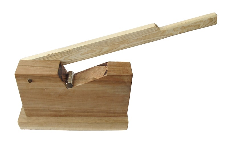 drevený oddeľovač magnetov