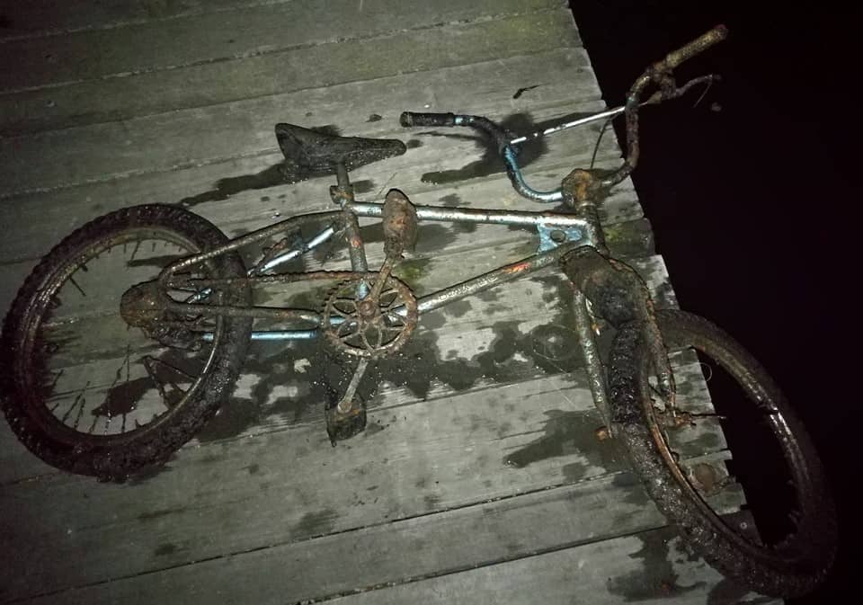 magnet
  fishing nález bicykel