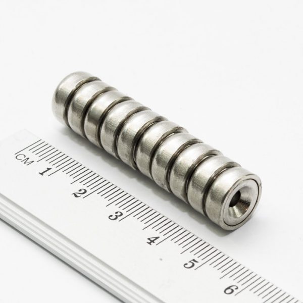 Magnet v puzdre s dierou pre skrutku
  12x5 mm