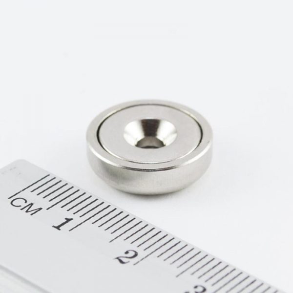 Magnet v puzdre s dierou pre skrutku
  16x5 mm - N38