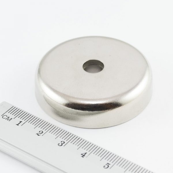 Magnet v puzdre s dierou pre skrutku
  48x11,5 mm