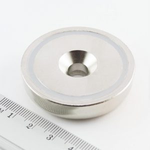 Magnet v puzdre s dierou pre skrutku
  48x11,5 mm