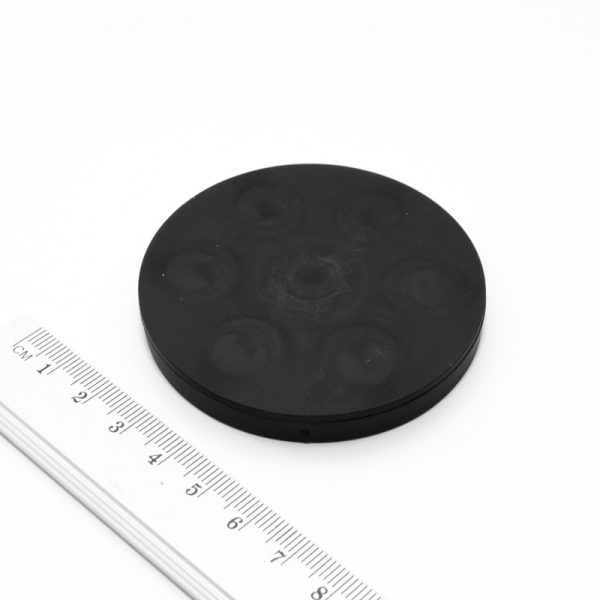 Magnet v puzdre s vnútorným závitom
  66x8,5 mm pogumovaný