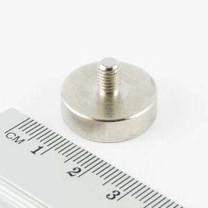 Magnet v puzdre s vonkajším závitom 20x5
  mm