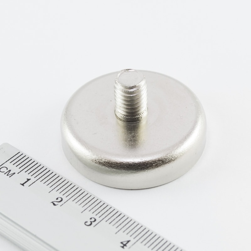 Magnet v puzdre s vonkajším závitom 36x8
mm
