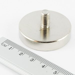 Magnet v puzdre s vonkajším závitom
  40x8,5 mm