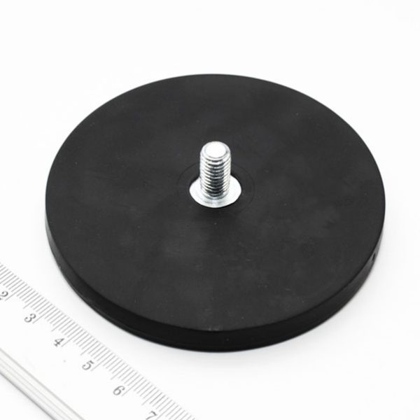 Magnet v puzdre s vonkajším závitom
  88x8,5 mm pogumovaný