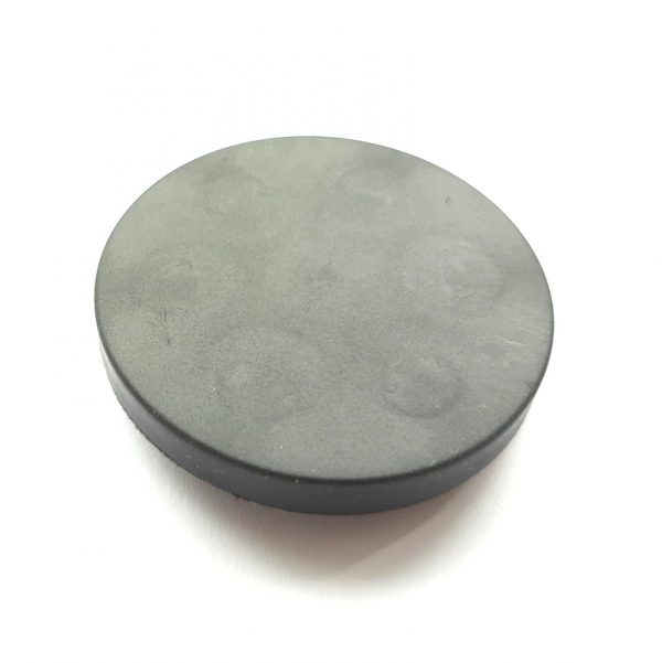 Magnet v puzdre s vysunutým vnútorným
  závitom 43x6 mm pogumovaný
