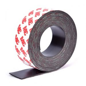 Magnetická lepiaca páska 30x1,5 mm
  (1 meter)