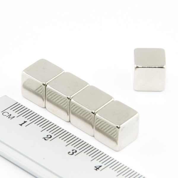 Neodýmový magnet kocka 10x10x10 mm - N38