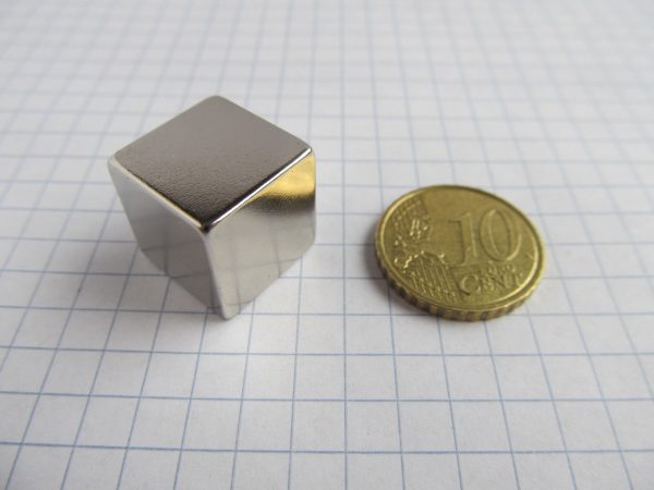 Neodýmový magnet kocka 15x15x15 mm - N38