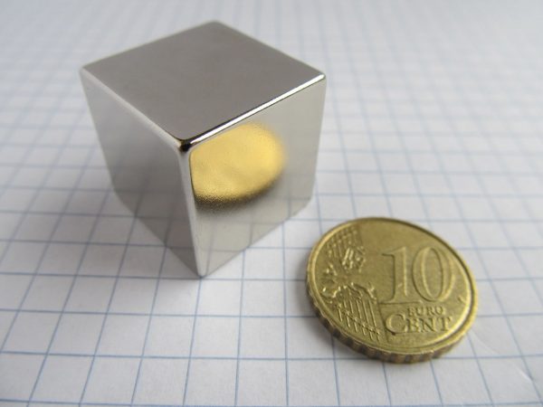 Neodýmový magnet kocka 20x20x20 mm - N38
