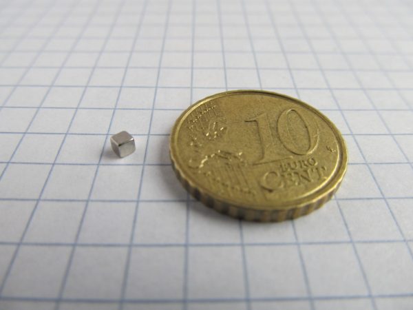 Neodýmový magnet kocka 2x2x2 mm - N52