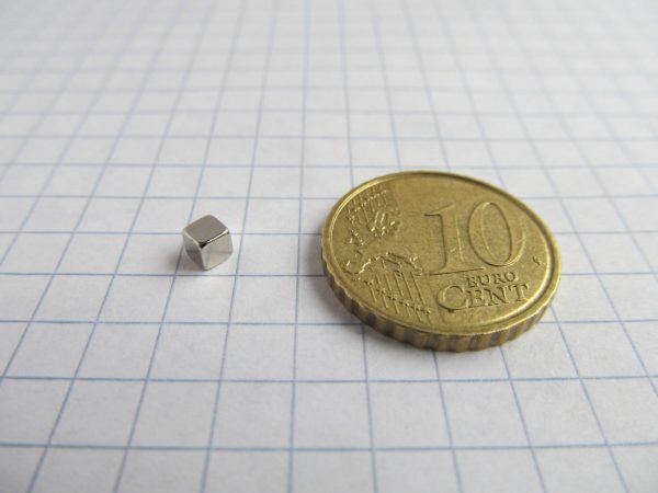 Neodýmový magnet kocka 3x3x3 mm - N52