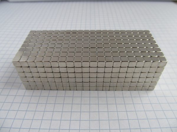 Neodýmový magnet kocka 4x4x4 mm - N42