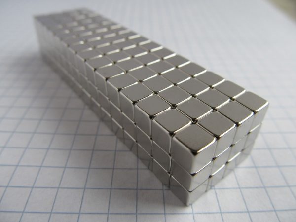 Neodýmový magnet kocka 5x5x5 mm - N35