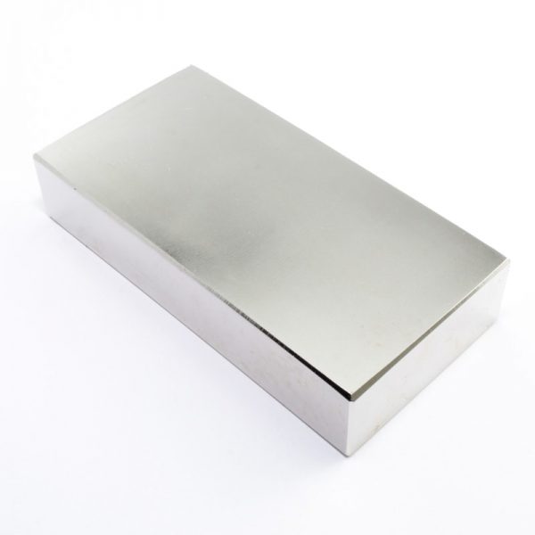 Neodýmový magnet kváder 100x50x20 mm -
  N38