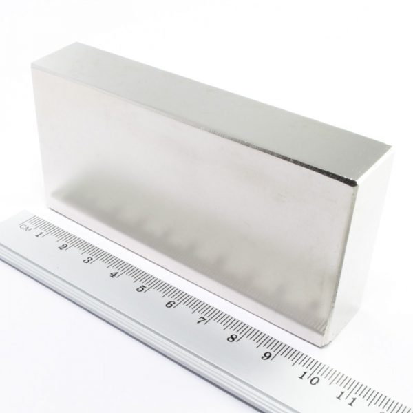 Neodýmový magnet kváder 100x50x20 mm -
  N38