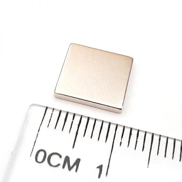 Neodýmový magnet kváder 10x10x1,2 mm -
  N38
