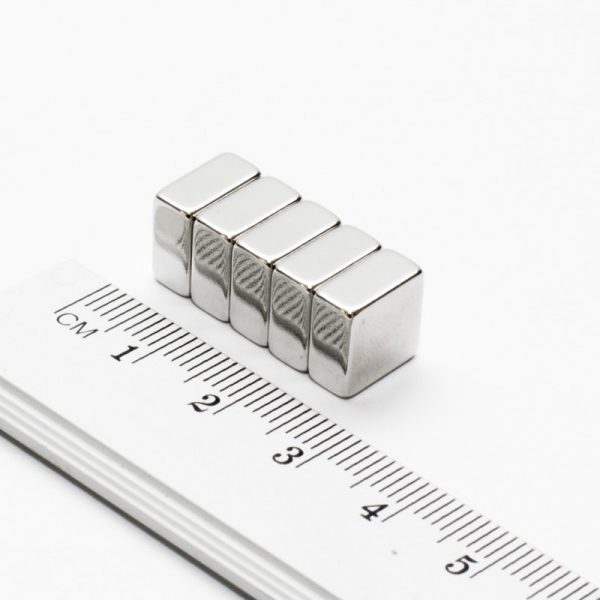 Neodýmový magnet kváder 10x10x5 mm - N38