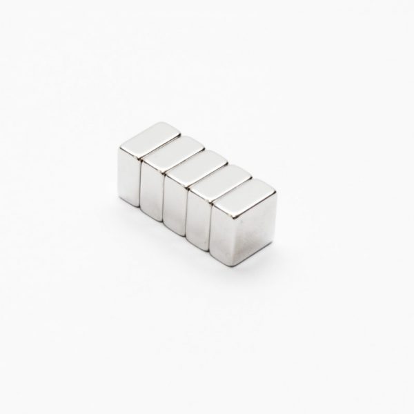 Neodýmový magnet kváder 10x10x5 mm - N42