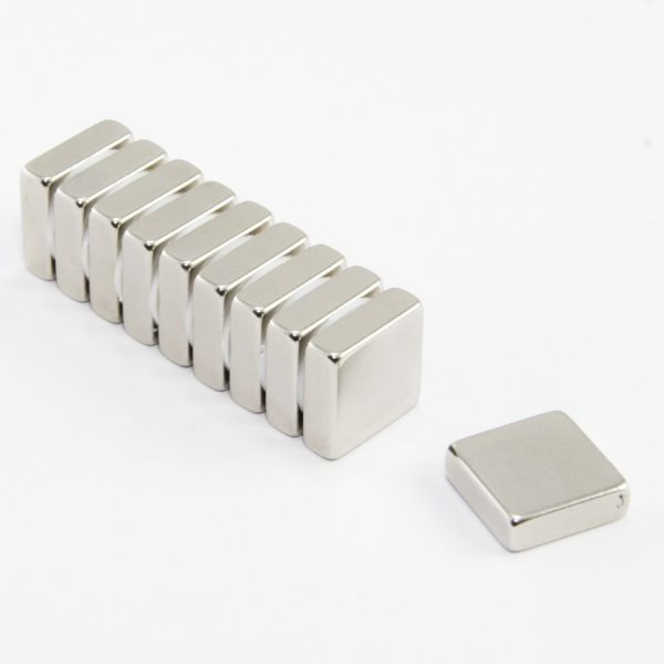 Neodýmový magnet kváder 15x15x5 mm - N38