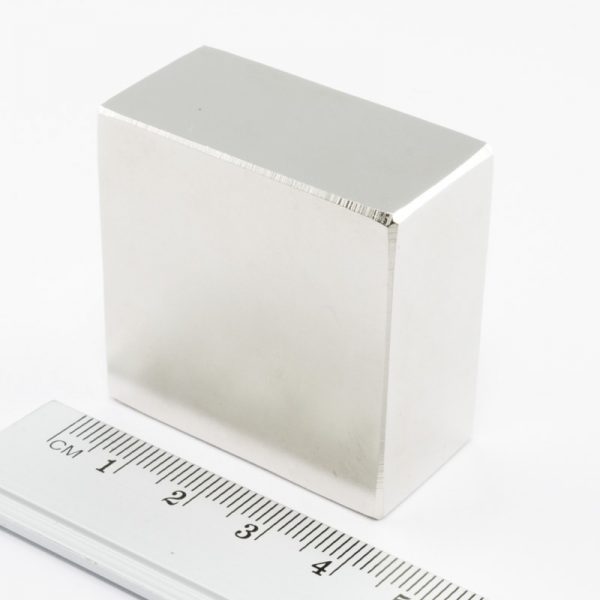 Neodýmový magnet kváder 40x40x20 mm -
  N38