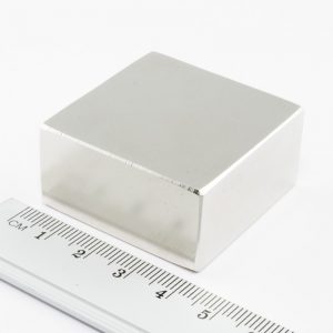 Neodýmový magnet kváder 40x40x20 mm -
  N38