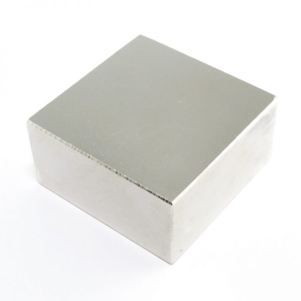 Neodýmový magnet kváder 50x50x25 mm -
  N38