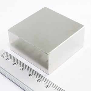 Neodýmový magnet kváder 50x50x25 mm -
  N38