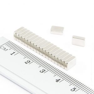 Neodýmový magnet kváder 6x4x2 mm - N52