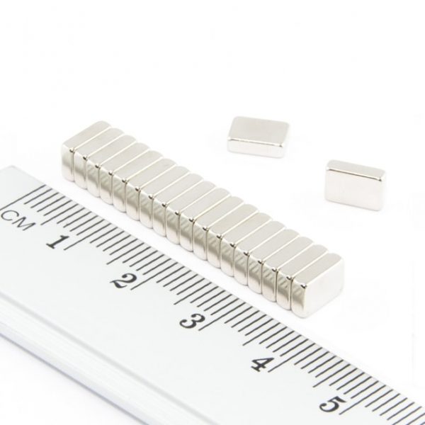 Neodýmový magnet kváder 6x4x2 mm - N52
