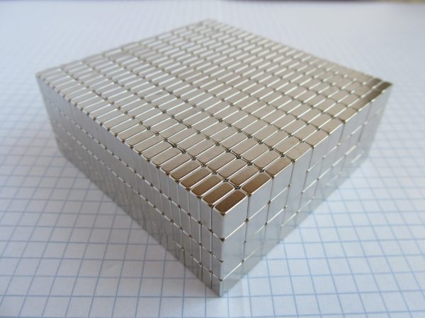 Neodýmový magnet kváder 7x7x3 mm - N38