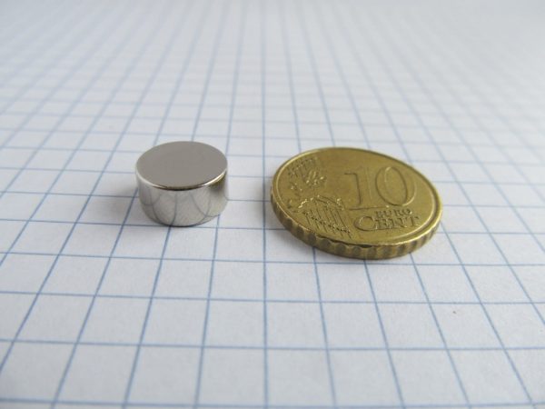 Neodýmový magnet valec 10x5 mm - N42