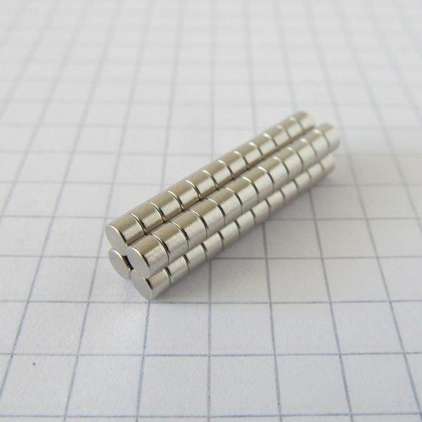 Neodýmový magnet valec 3x2 mm - N38
