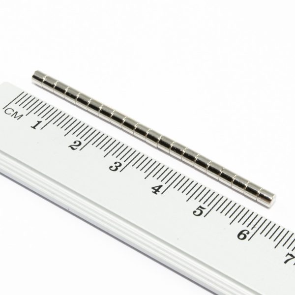 Neodýmový magnet valec 3X3 mm - N38
