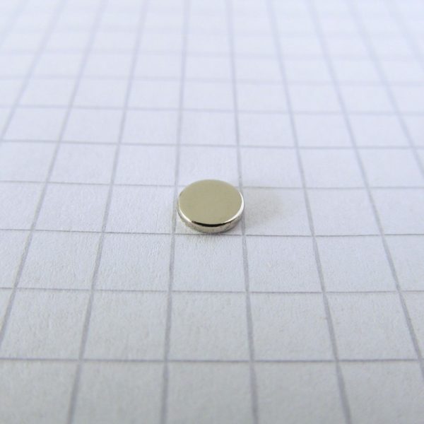 Neodýmový magnet valec 5x1 mm - N45