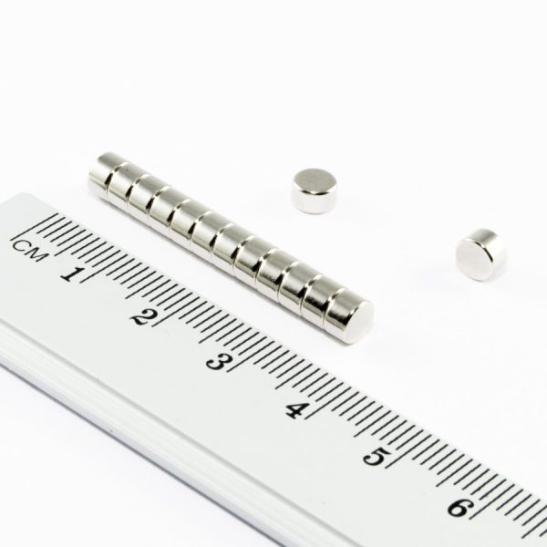 Neodýmový magnet valec 5x3 mm - N35