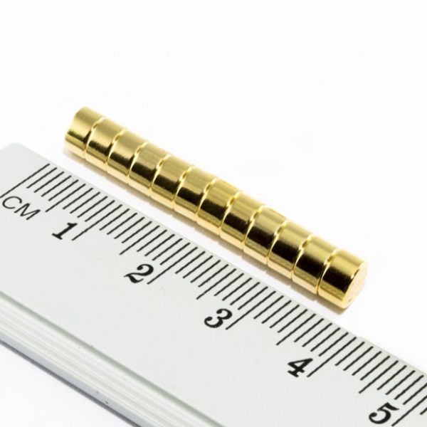 Neodýmový magnet valec 5x3 mm pozlátený
  - N35