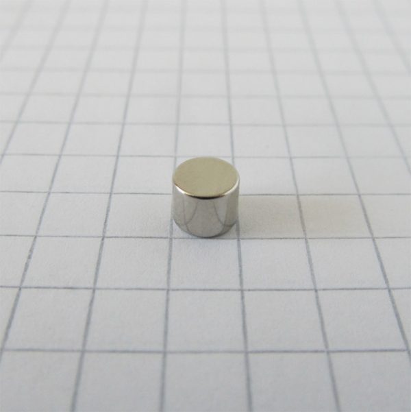 Neodýmový magnet valec 5x4 mm - N38