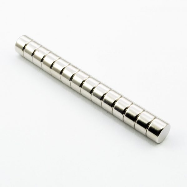 Neodýmový magnet valec 8x3 mm - N38