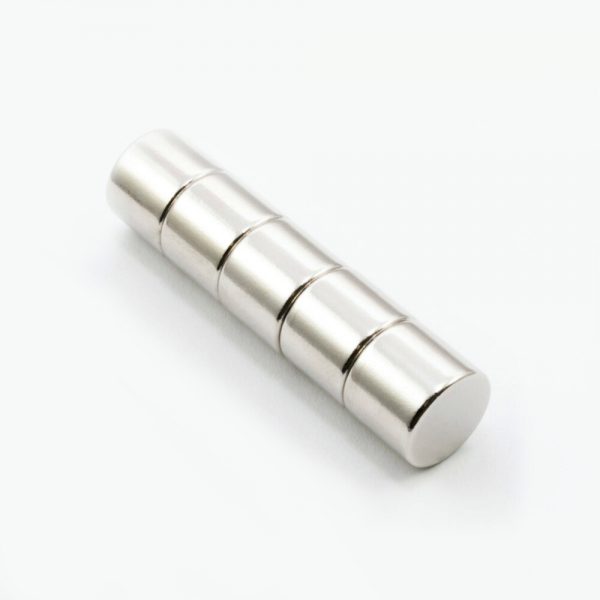 Neodýmový
  magnet valec 12x10 mm - N38