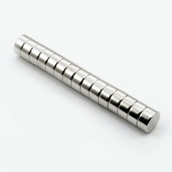 Neodýmový
  magnet valec 8x4 mm - N38
