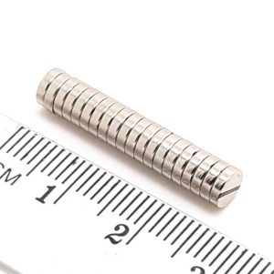 Neodýmový
  magnet valec 4,9×1,3 mm