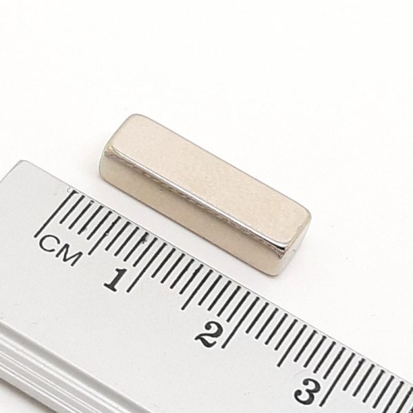 magnet
  kváder s vysokou teplotnou odolnosťou
