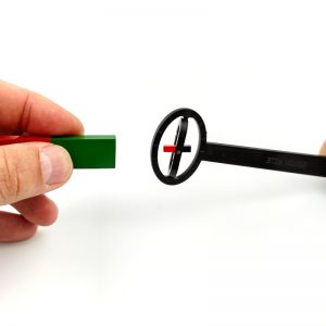 identifikátor
  magnetických pólov