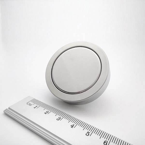 Magnet
  v puzdre s vysunutým vnútorným závitom 48x12 mm