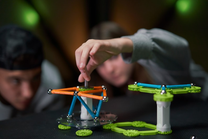 Magnetická
stavebnica Geomag Mechanics Motion 96