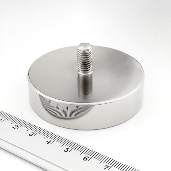 MAgnetický
  úchyt - magnet v puzdre s vysunutým vonkajším závitom